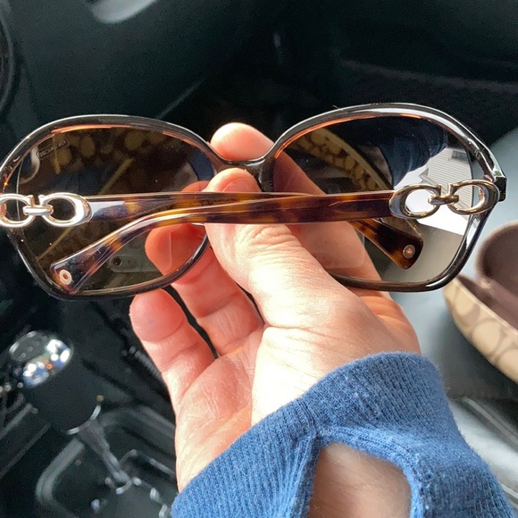 Coach sunglasses - Picture 2 of 6